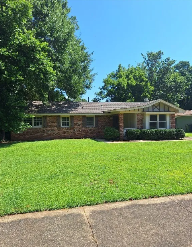 5751 Oakwild Dr, Montgomery, AL 36117