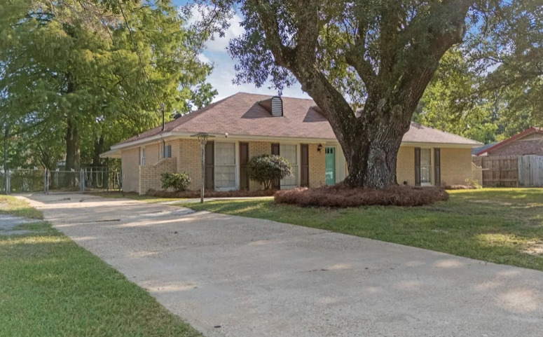 1152 Woodbridge Drive